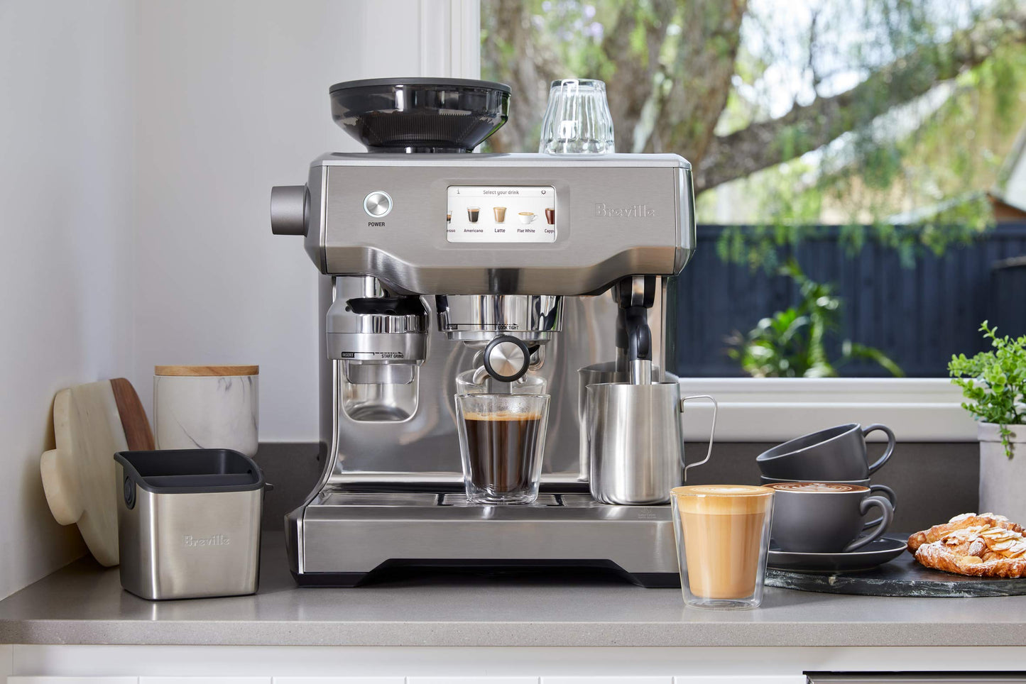 Breville Barista Touch Espresso Machine – BES880BSS, Stainless Steel, Easy-to-Use